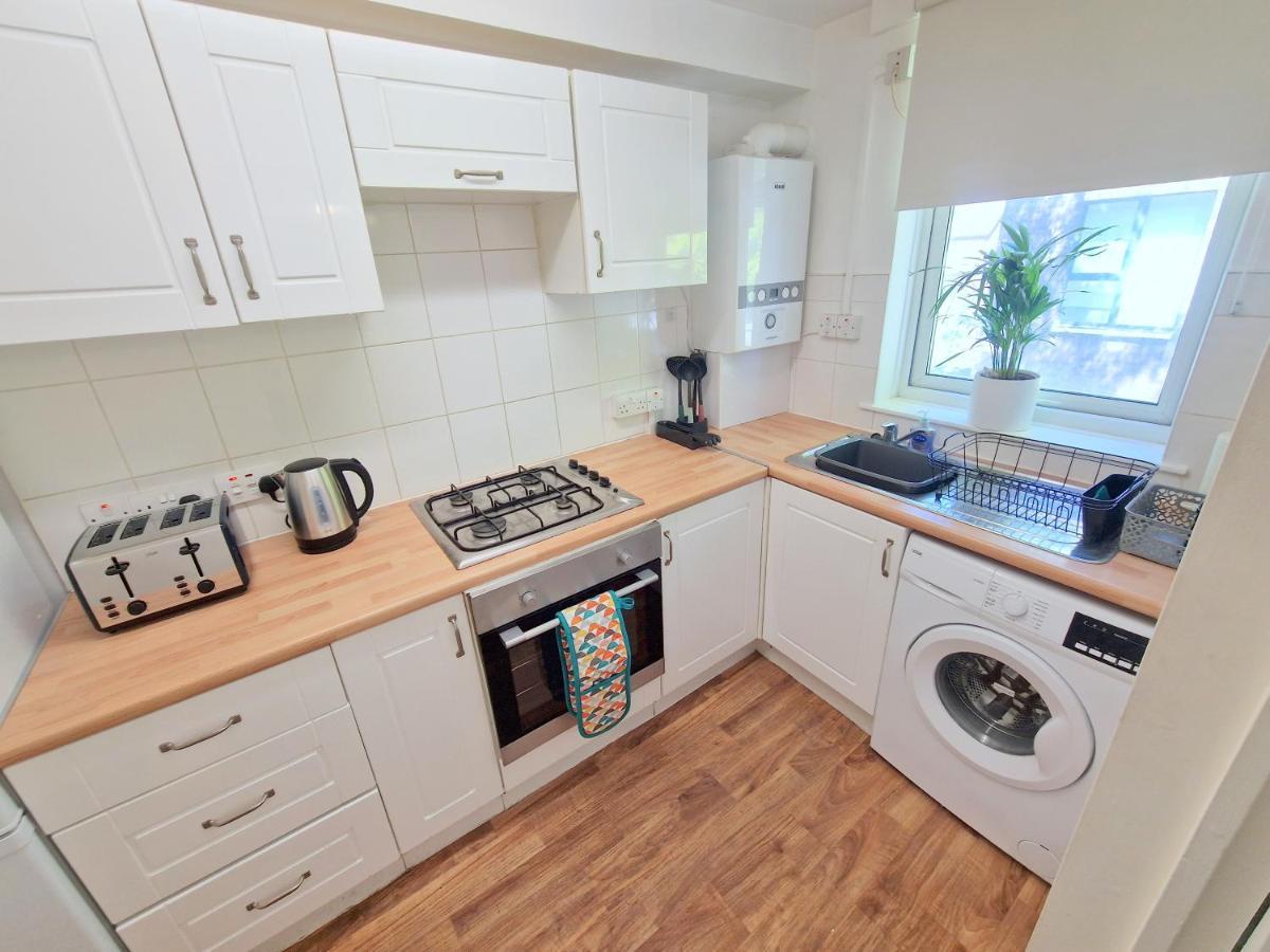Flat In Battersea, 5 Minutes From Clapham Junction Station Lejlighed London Eksteriør billede