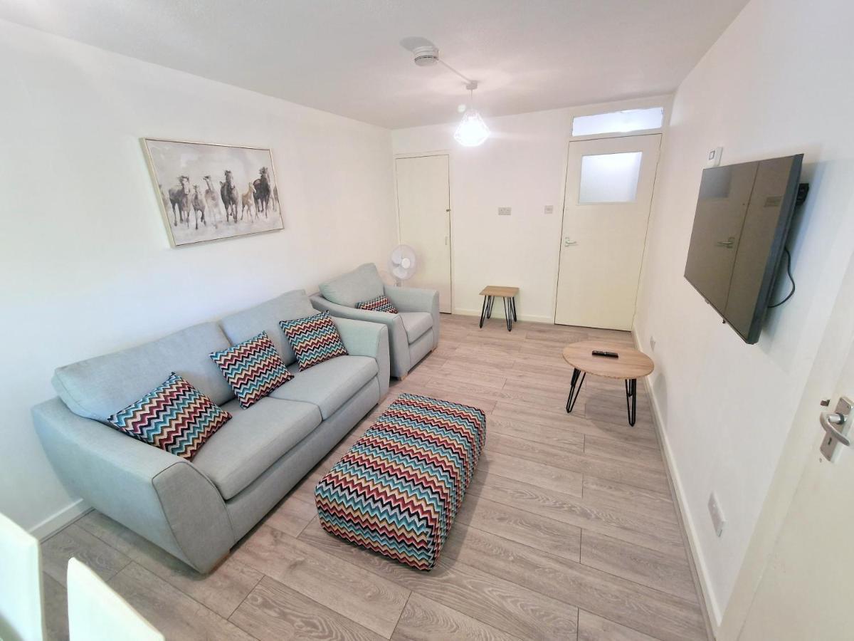 Flat In Battersea, 5 Minutes From Clapham Junction Station Lejlighed London Eksteriør billede