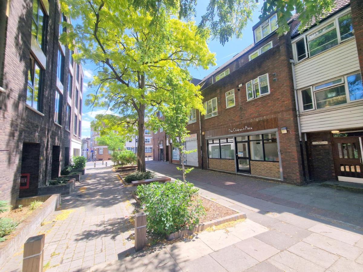 Flat In Battersea, 5 Minutes From Clapham Junction Station Lejlighed London Eksteriør billede