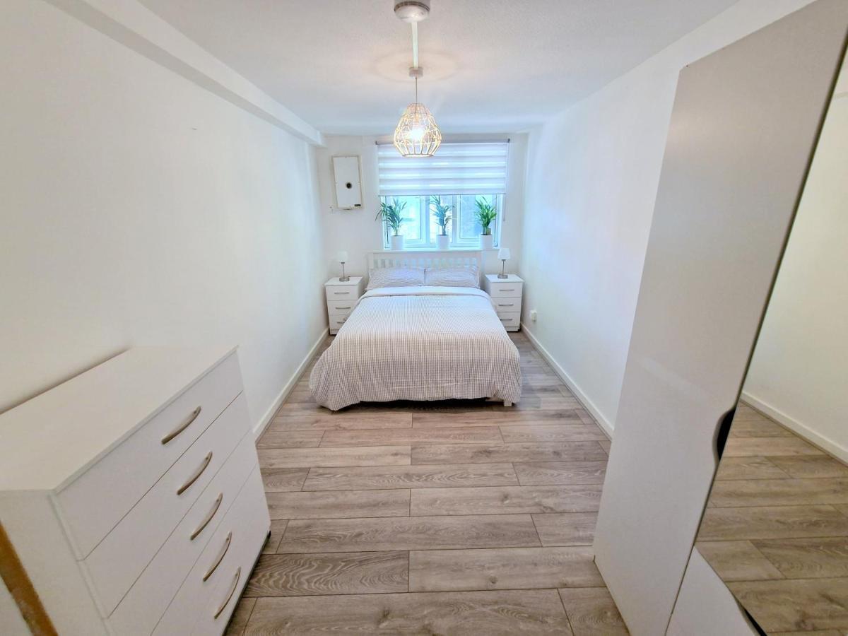Flat In Battersea, 5 Minutes From Clapham Junction Station Lejlighed London Eksteriør billede